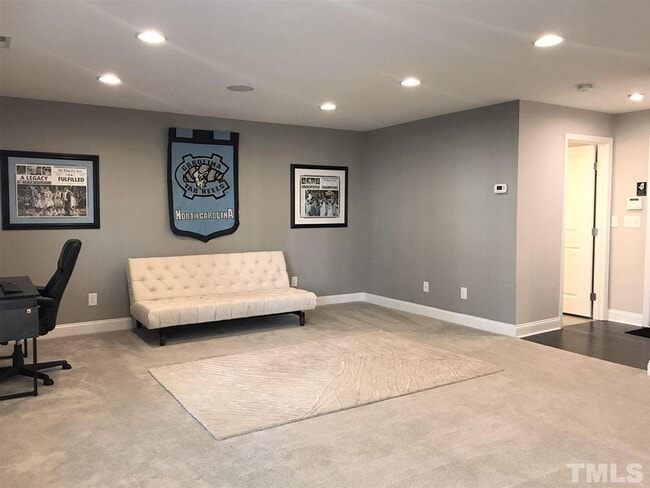 Building Photo - Former Model Townhome for Rent