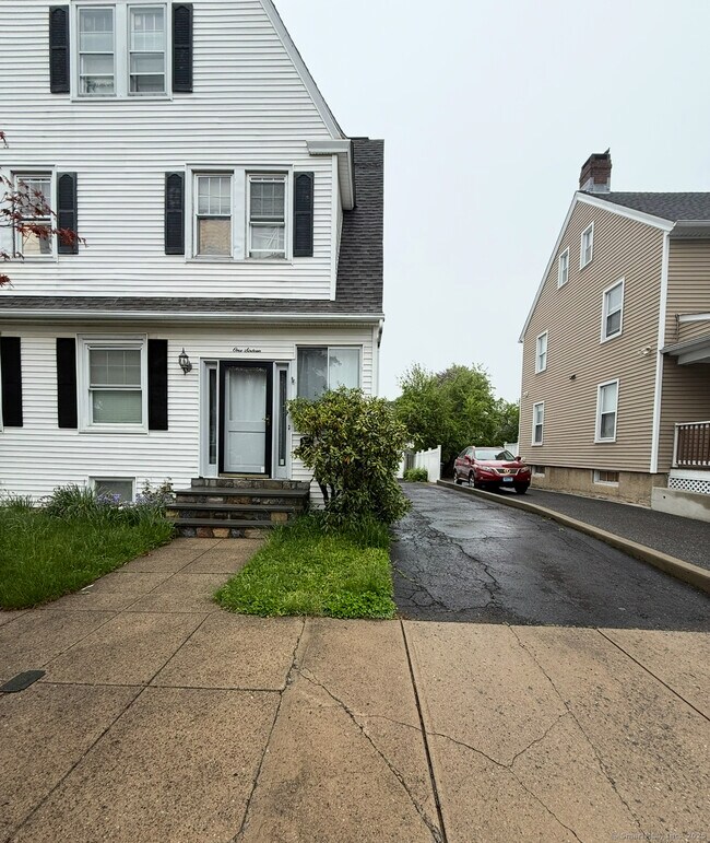 Primary Photo - 116 Wentworth St