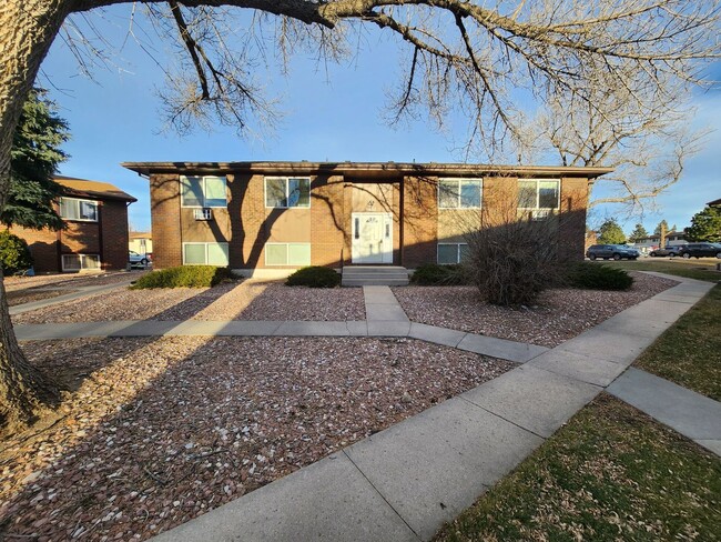 Building Photo - 6632 Dublin Loop W