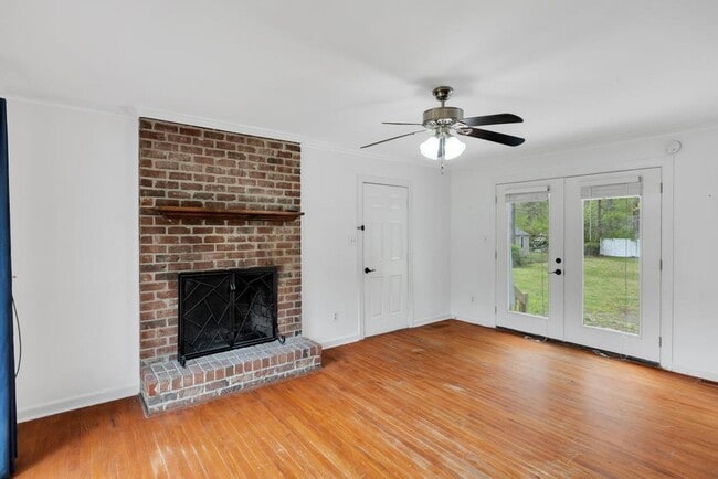 Building Photo - Adorable home located in Southwest side of Jacksonville