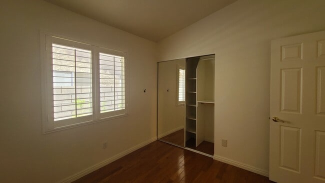 Building Photo - 1413 Iron Springs Dr