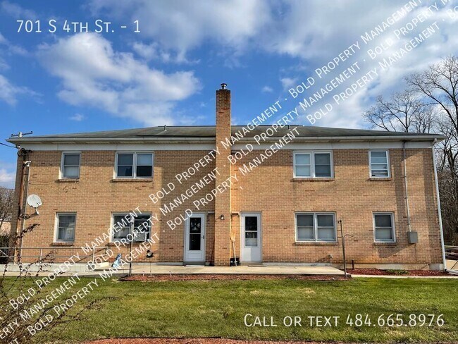 Building Photo - 701 S 4th St