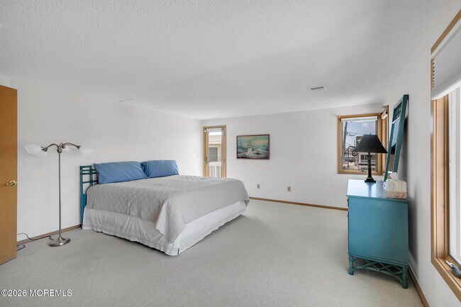 Building Photo - 304 Oceanfront