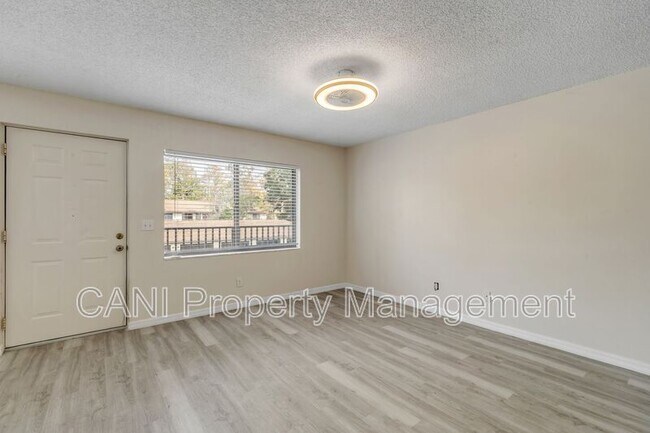 Building Photo - 1601 Big Tree Rd