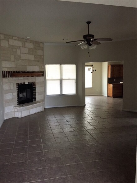 Building Photo - 1709 Walker Place Blvd