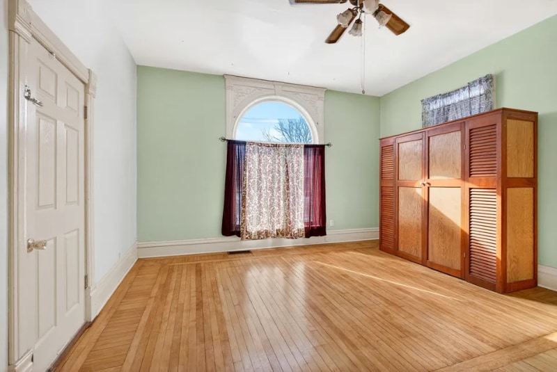 Building Photo - 328 E Fond du Lac St