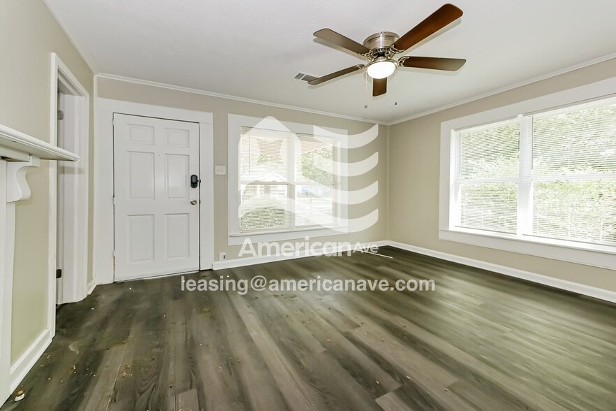 Building Photo - 3901 Oates Ave