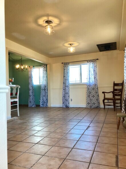 Building Photo - 5110 Clay St