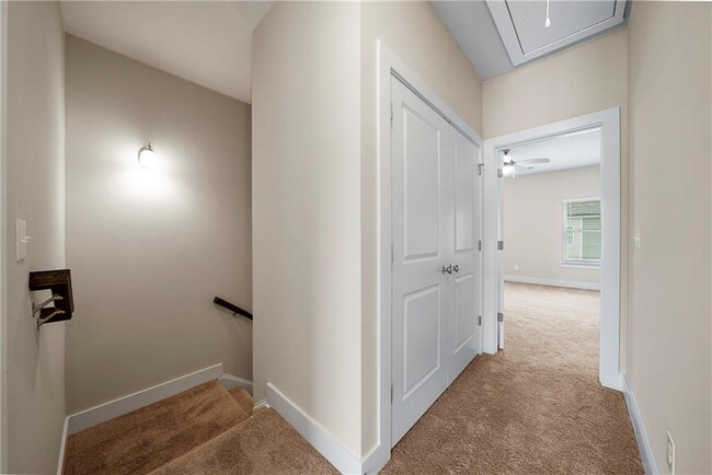 Building Photo - 3761 Oxford Cir