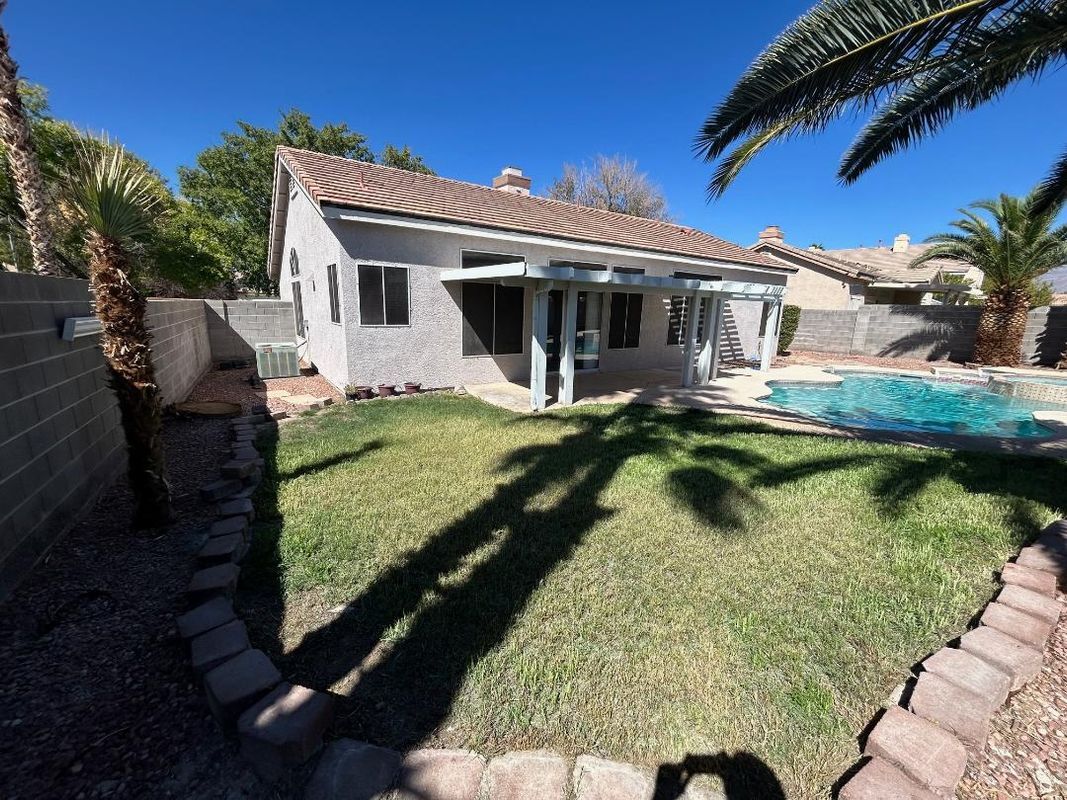 Building Photo - 6138 Circling Hawk Dr