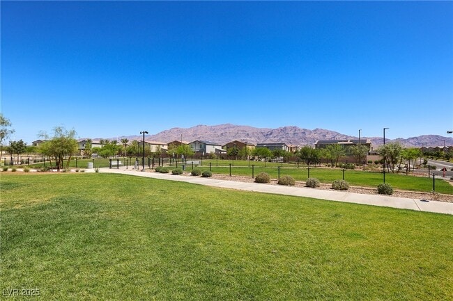 Building Photo - 4202 Lunar Cyn Ave