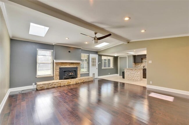 Building Photo - 8413 Slant Oak Dr
