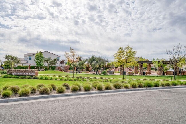 Building Photo - BRAND NEW 4/2.5 Lennar In Riverstone Community