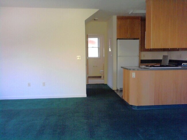 Building Photo - 2185 Dwight Way
