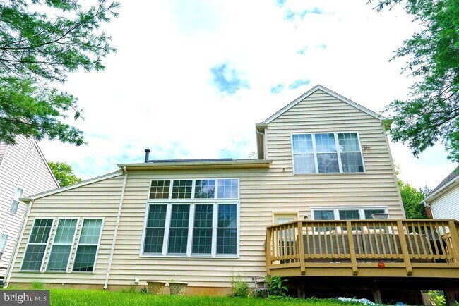 Building Photo - 1761 Wheyfield Dr