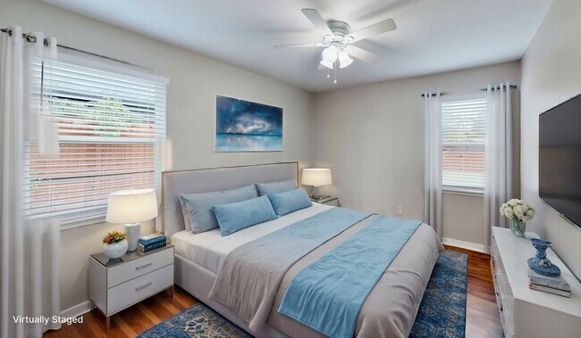 Building Photo - 1404 Meadowcrest Dr