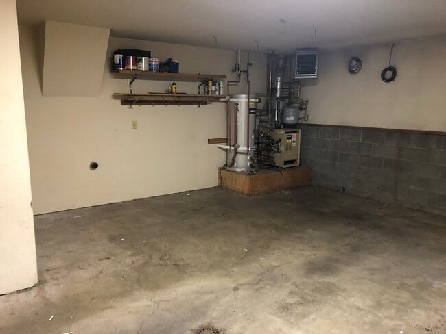 Building Photo - 2 Bedroom Condo in East Anchorage!