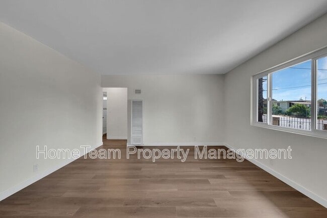 Building Photo - 4366 Hilltop Dr