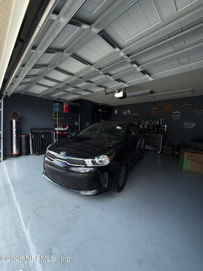 Building Photo - 605 Park Pl Blvd