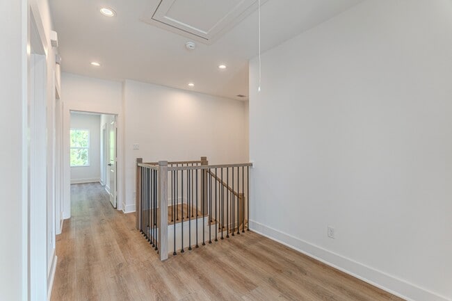 Building Photo - 7628 Inwood Hls Ln