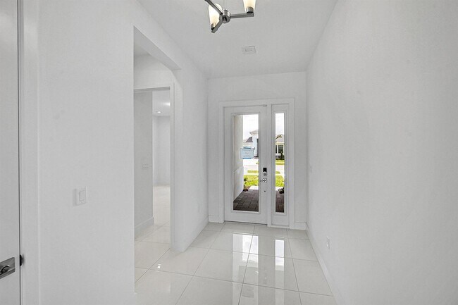 Building Photo - 13072 Feathering Wy