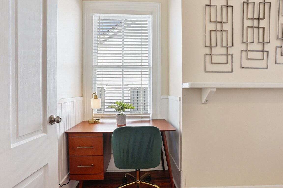 Building Photo - 303 W Park Ave