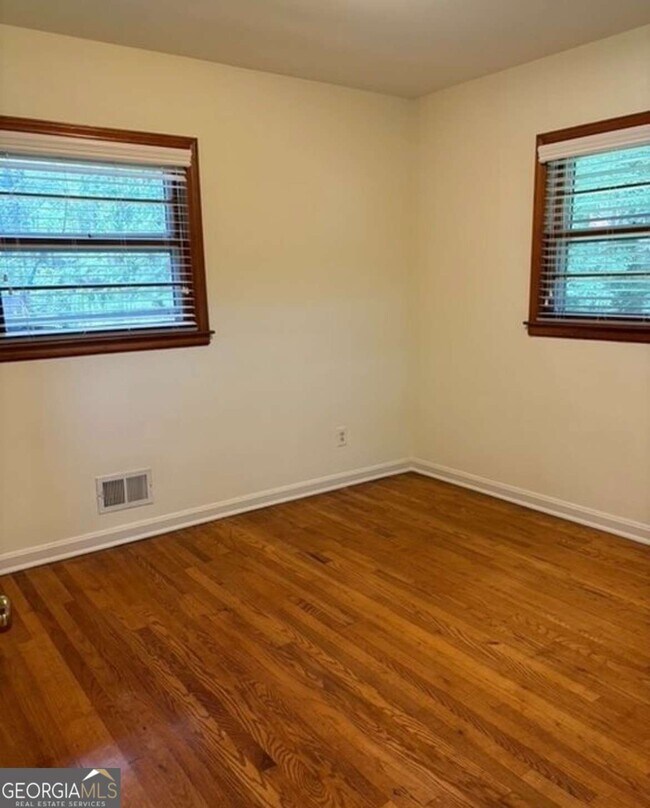 Building Photo - 2560 Wood Valley Dr