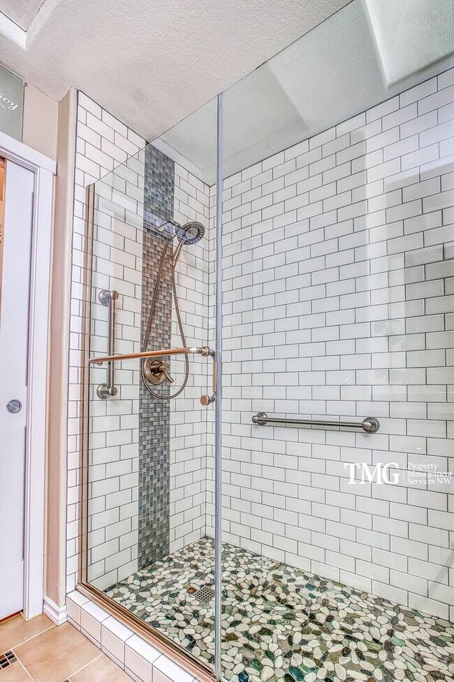 Building Photo - Bright & Open Living in Tanasbourne Tech Corridor