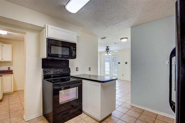 Building Photo - 230 Brittany Dr