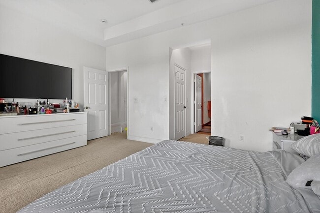 Building Photo - 2705 SW 119th Way