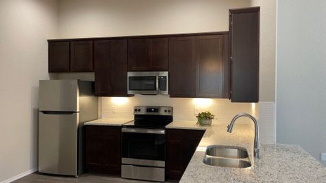 Building Photo - 3/2 Navarro ISD in Seguin