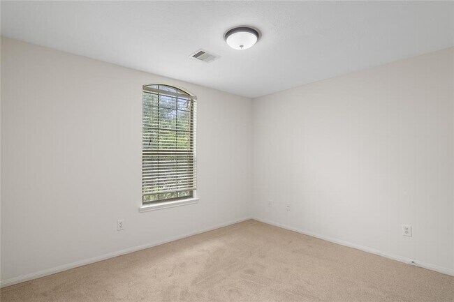 Building Photo - 114 E Lasting Spring Cir