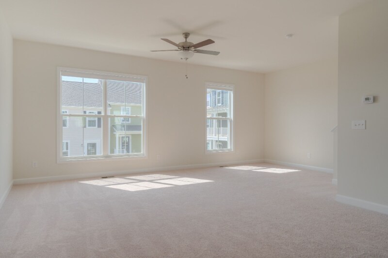 Building Photo - 505 John Adams Dr NW
