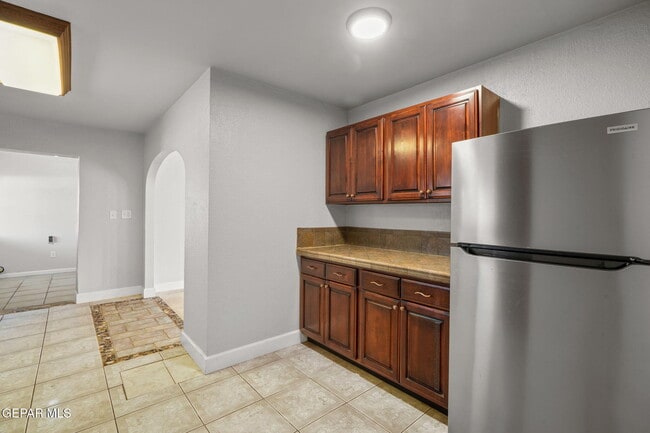 Building Photo - 317 Olivia Cir