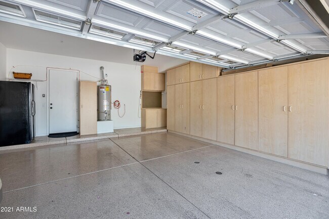 Building Photo - 20802 N Grayhawk Dr