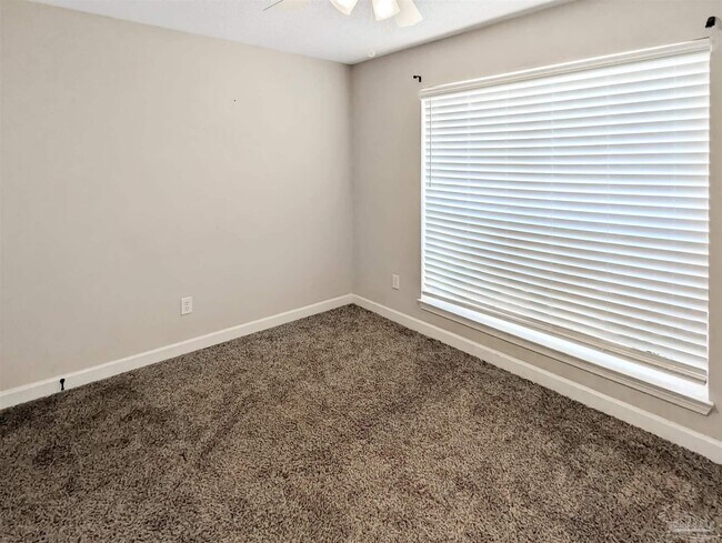 Building Photo - 734 Marlin Spike Dr