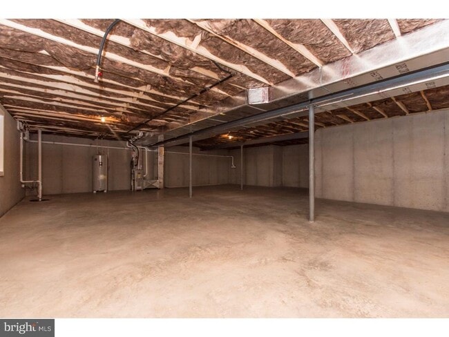 Building Photo - 233 W Woodview Rd