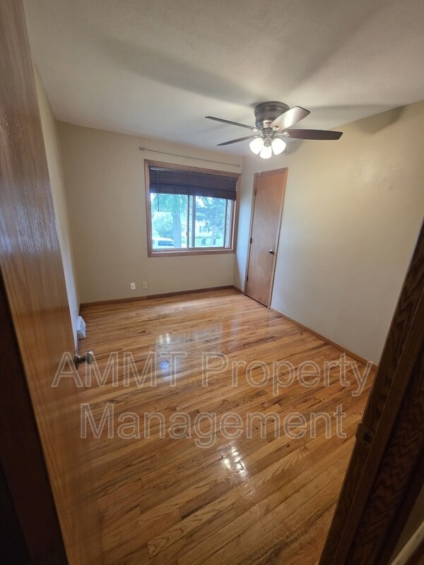 Building Photo - 1065 3rd St