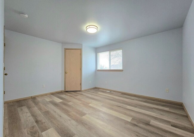 Building Photo - 7513 59th Dr NE