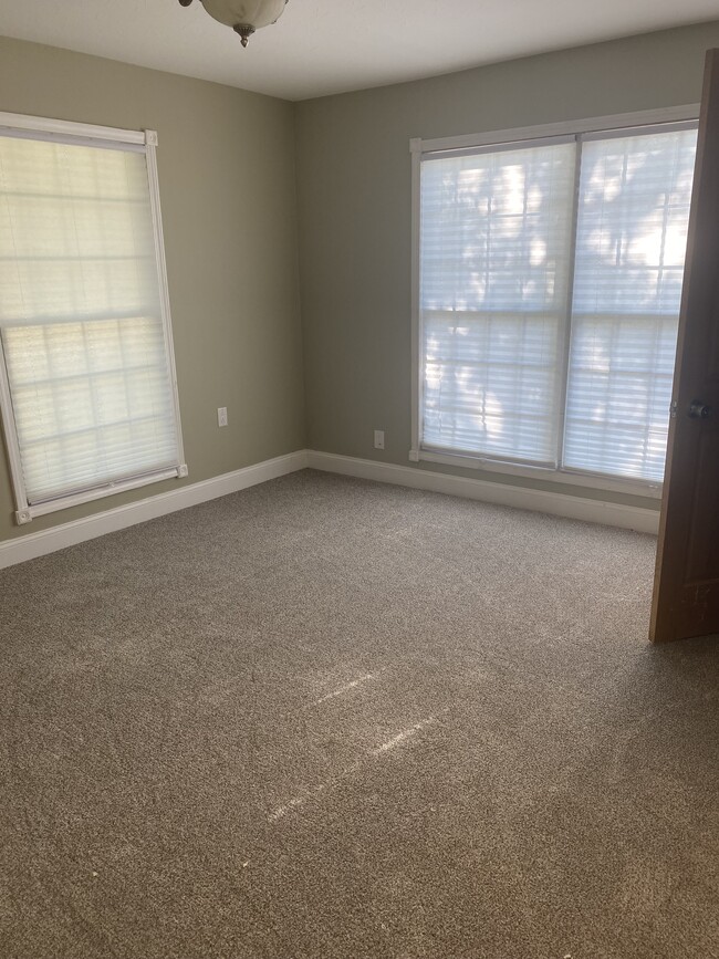 Building Photo - 1198 W. Social Row Rd.