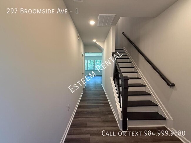 Building Photo - 297 Broomside Ave