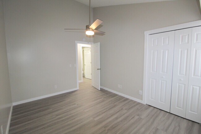 Building Photo - 1026-12 Blue Ridge Dr
