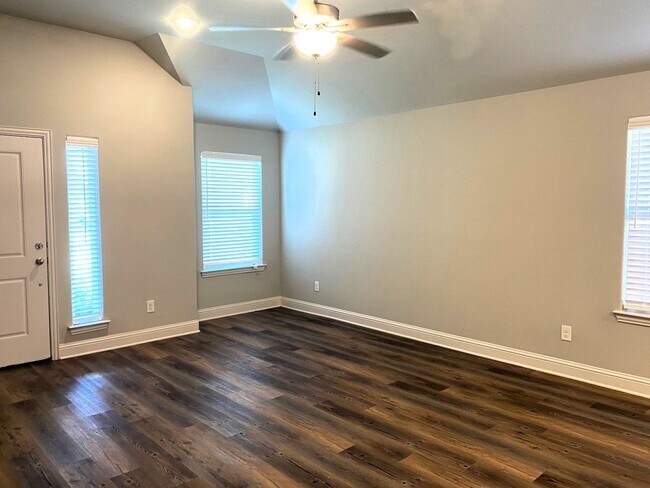 Building Photo - NEW BUILD FOR LEASE IN "THE GROVE" IN SHER...
