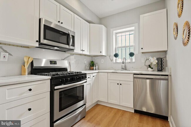 Building Photo - 3207 Sherman Ave NW