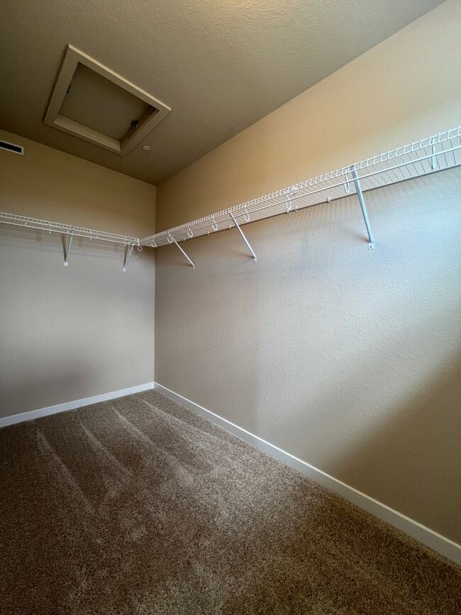 Building Photo - Brand New Townhome with fine finishes ready for you to enjoy. Great views!