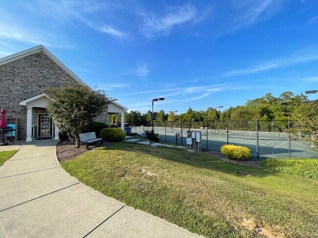 Building Photo - Bluffs at Knolls at the Neuse