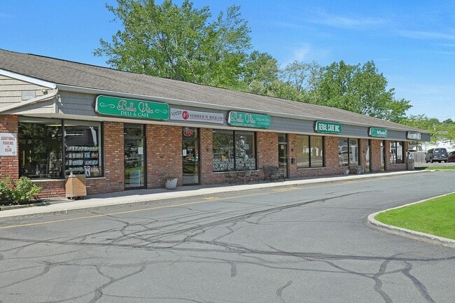 Building Photo - 962 Rte 9W