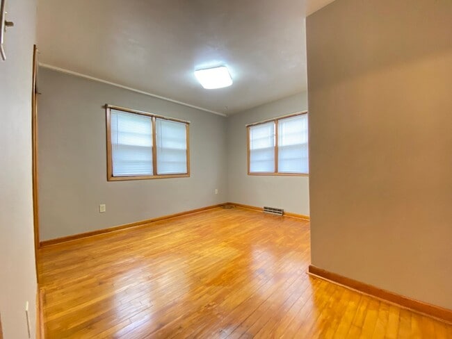 Building Photo - Quiet residential area not far from shopping.