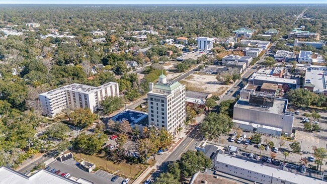 Building Photo - Seagle Building 7C
