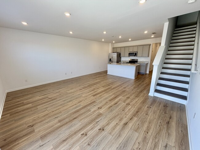 Building Photo - 261 Kenoot Dr